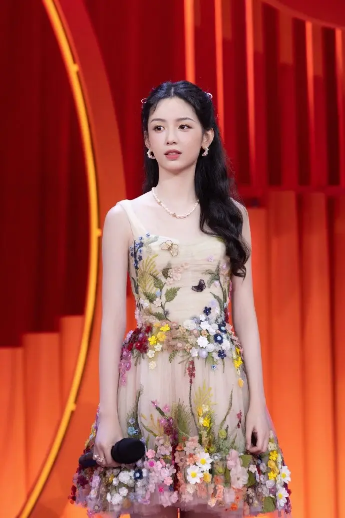 全球应用下载趋势图